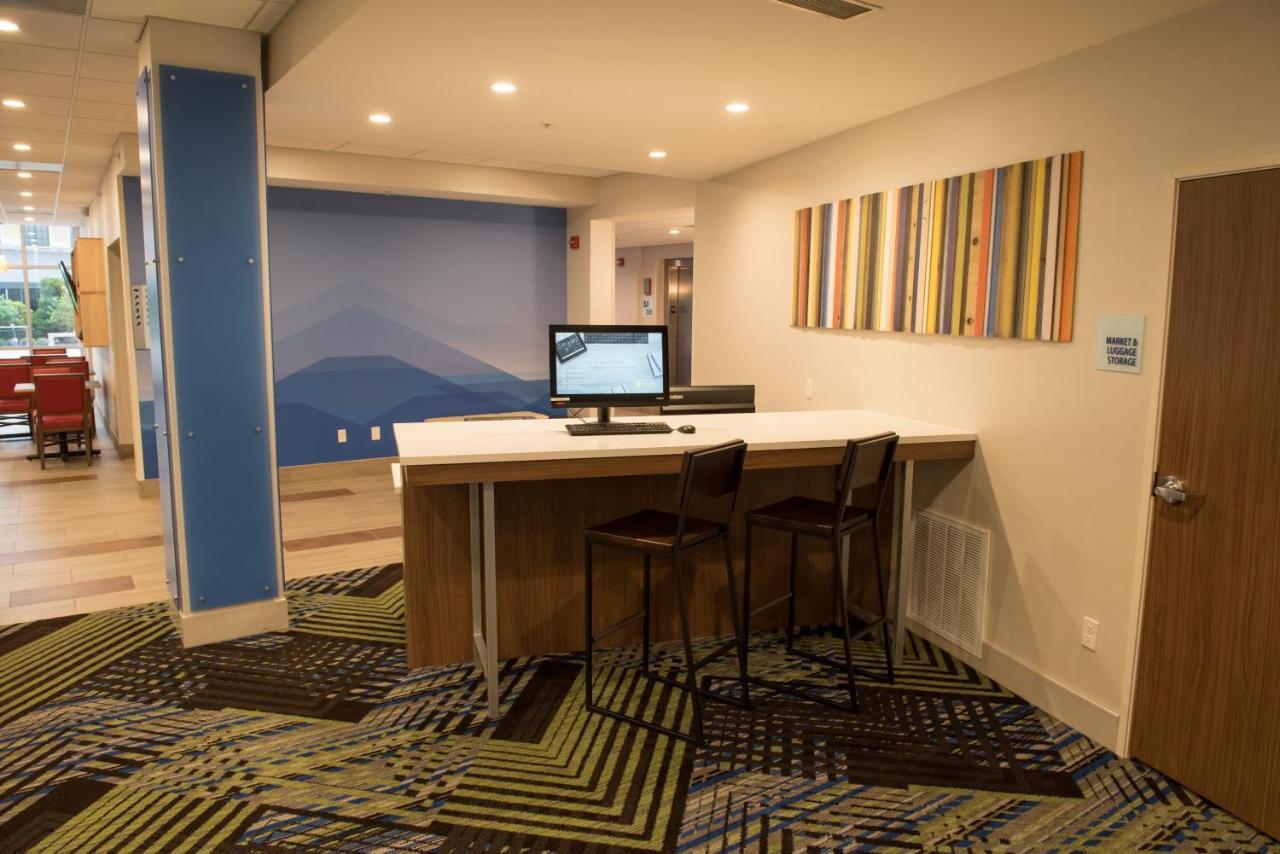 Holiday Inn Express & Suites Dayton North - Vandalia By Ihg Esterno foto